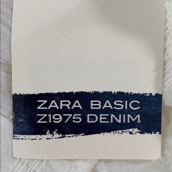 NWT. Zara White Blouse with Puff Sleeves. Size S. - Picture 7 of 7